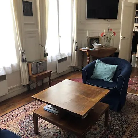 Le 35 Rue Coquilliere With Airport Pick-up Service Apartment *